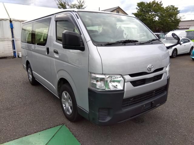 TOYOTA HIACE van 2WD 2022