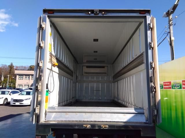 MITSUBISHI CANTER 2021