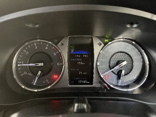 TOYOTA HILUX 4WD 2021