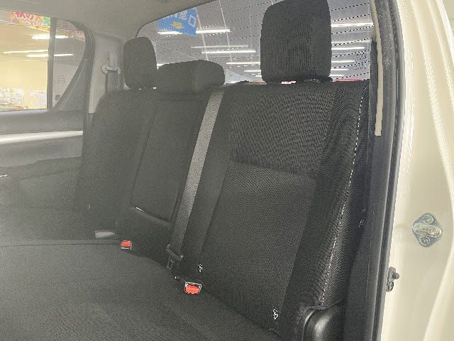 TOYOTA HILUX 4WD 2021