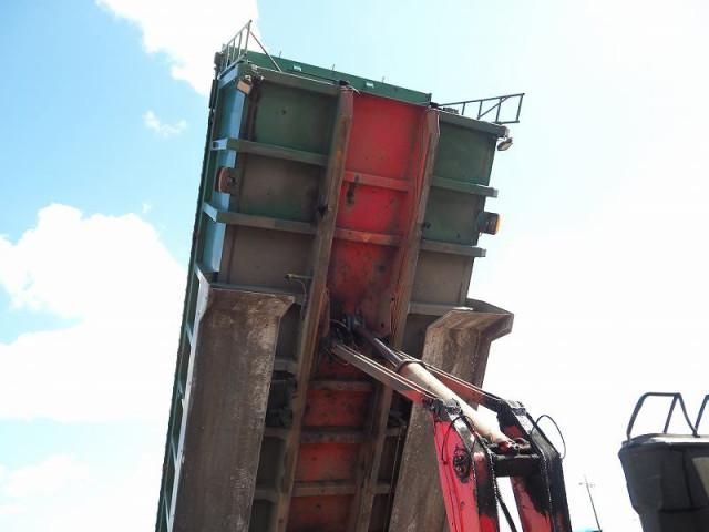 MITSUBISHI FUSOU SUPER GREAT 2013