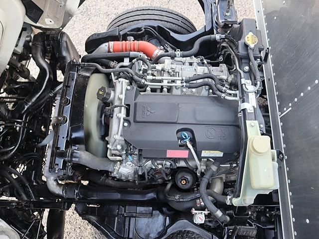 MITSUBISHI CANTER 2018