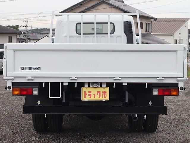 MITSUBISHI CANTER 2018