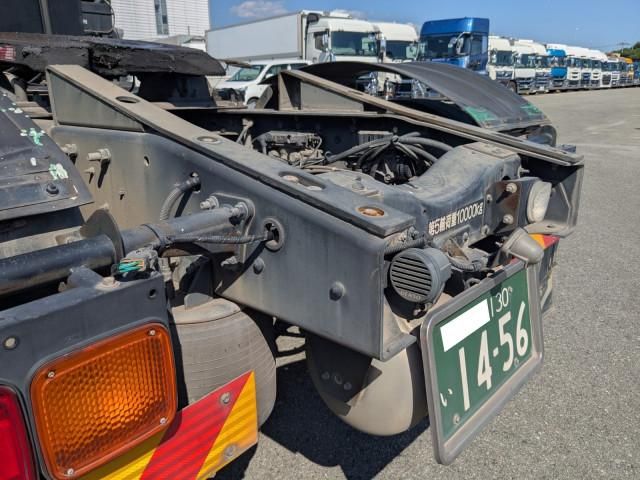 NISSAN DIESEL Quon 2014