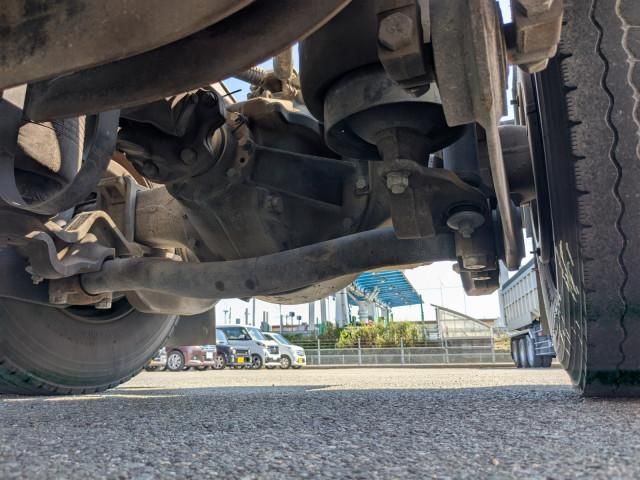 NISSAN DIESEL Quon 2014