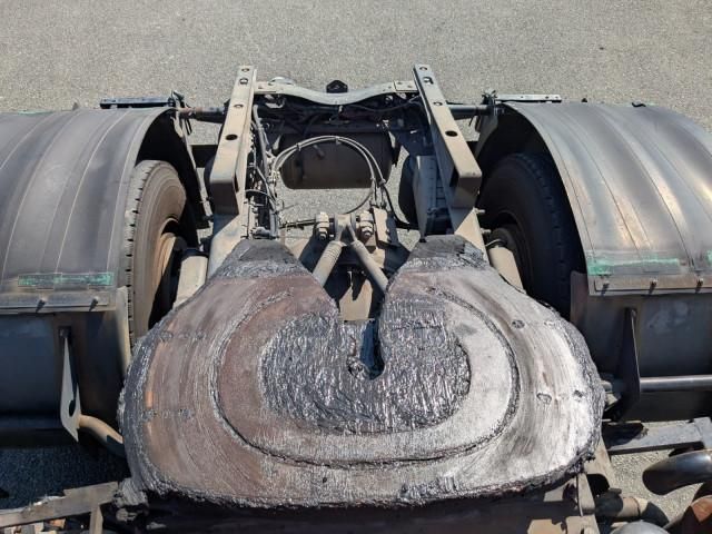 NISSAN DIESEL Quon 2014