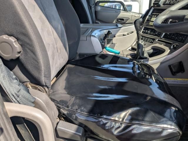 NISSAN DIESEL Quon 2014