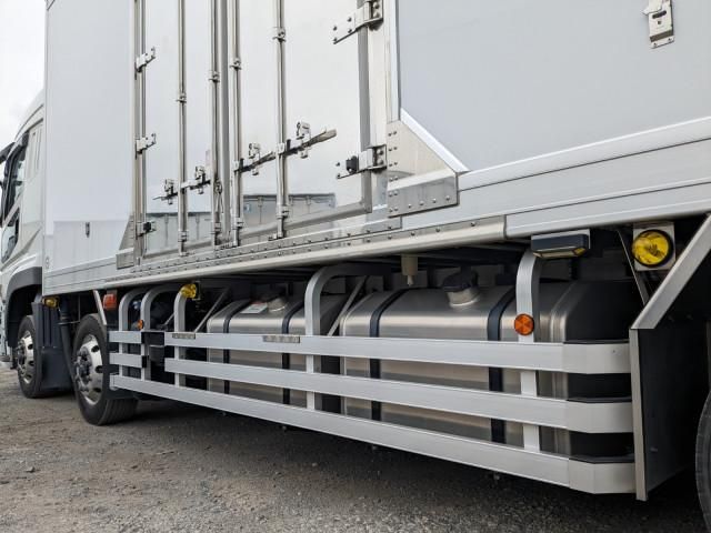 MITSUBISHI FUSOU SUPER GREAT 2023