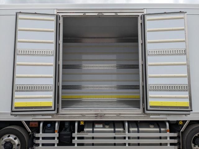 MITSUBISHI FUSOU SUPER GREAT 2023