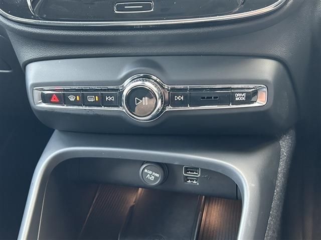 VOLVO VOLVO XC40 2020