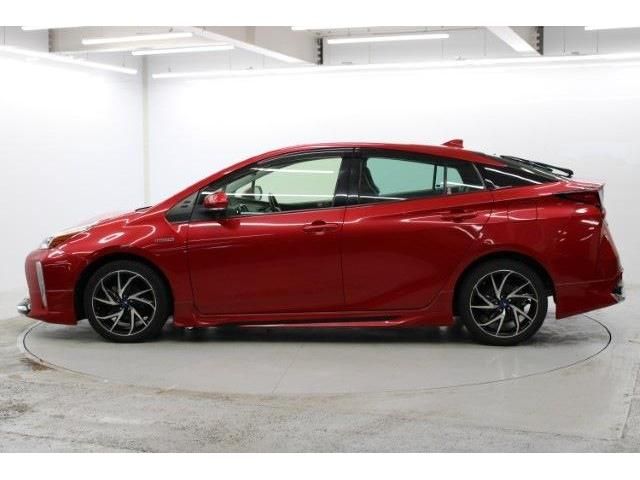TOYOTA PRIUS 2019