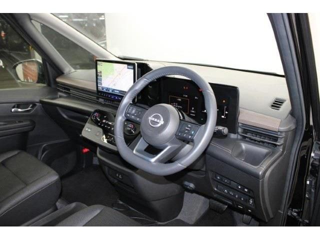 NISSAN SERENA  WG 2023