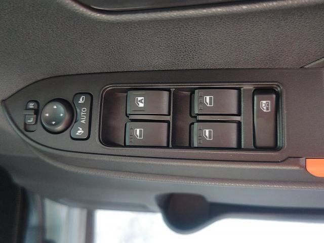 DAIHATSU TANTO FAN CROSS 2024