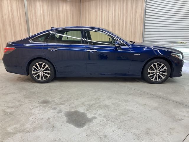 TOYOTA CROWN sedan hybrid 2019
