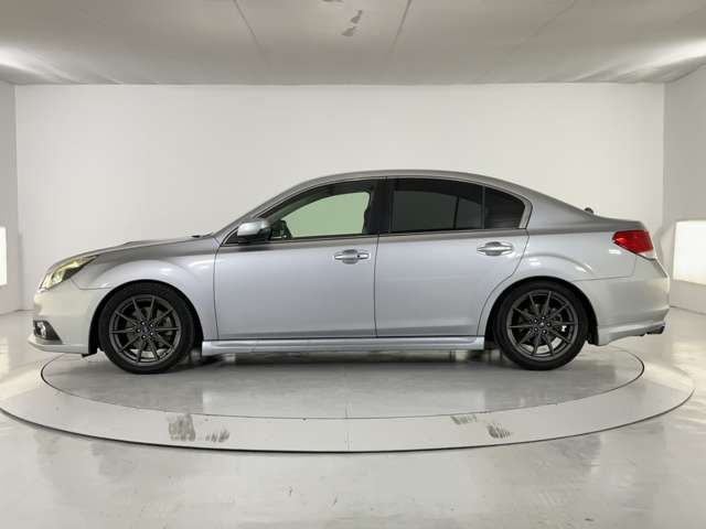 SUBARU LEGACY B4 2013