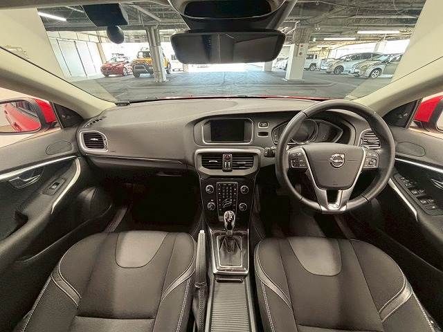 VOLVO VOLVO V40 2018