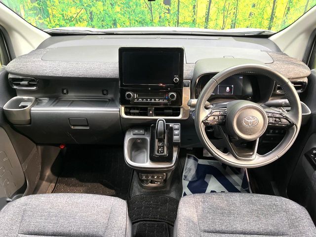 TOYOTA SIENTA HYBRID 2022