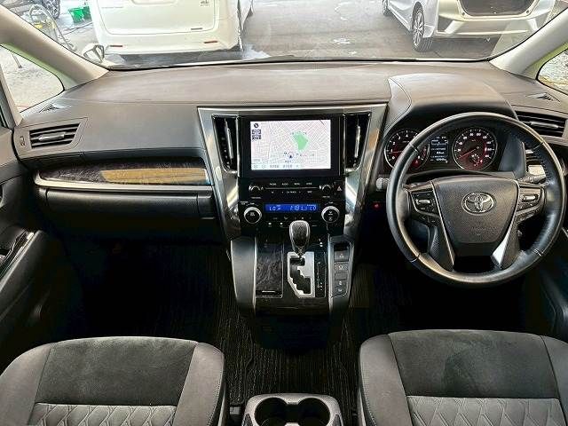 TOYOTA VELLFIRE 2020