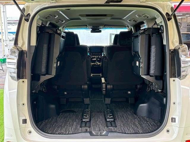 TOYOTA VELLFIRE 2020