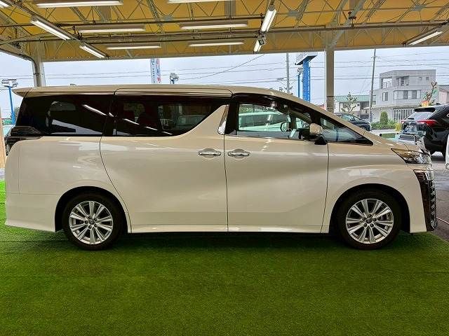 TOYOTA VELLFIRE 2020