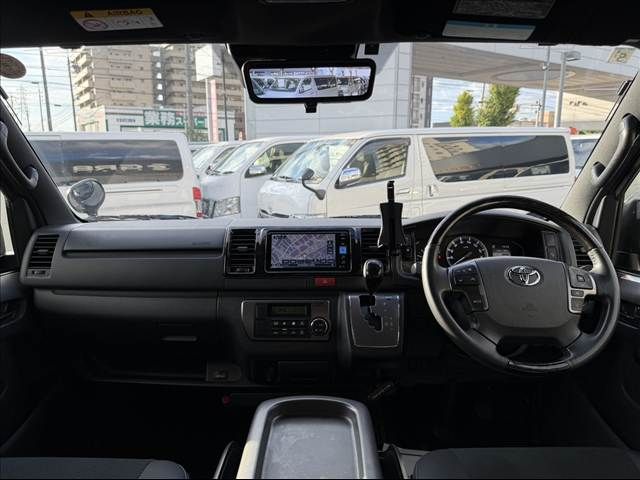 TOYOTA HIACE van 4WD 2024