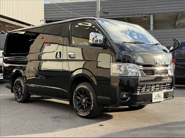 TOYOTA HIACE van 4WD 2024