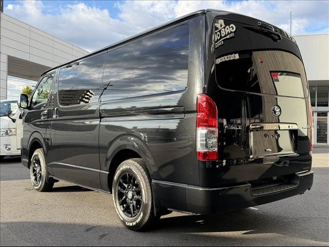 TOYOTA HIACE van 4WD 2024