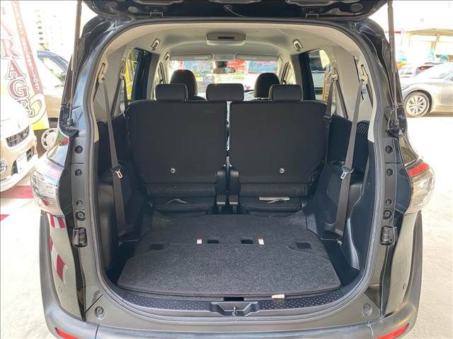 TOYOTA SIENTA HYBRID 2016