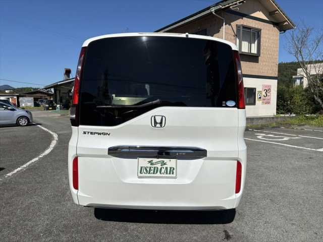 HONDA STEPWAGON 2016