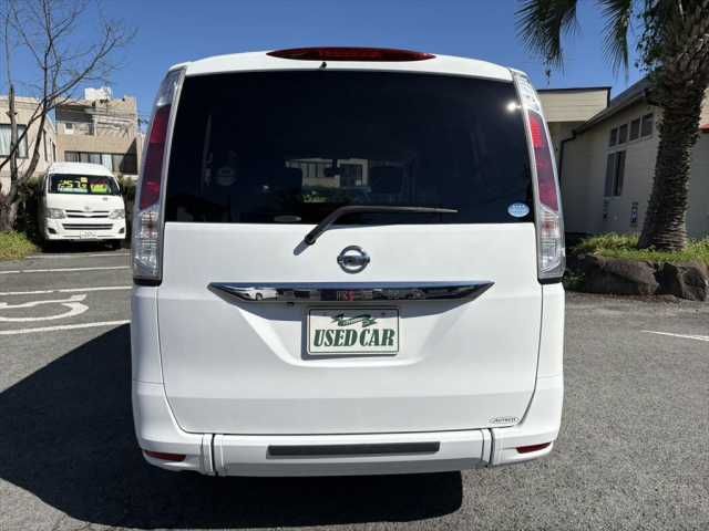 NISSAN SERENA  WG 2013