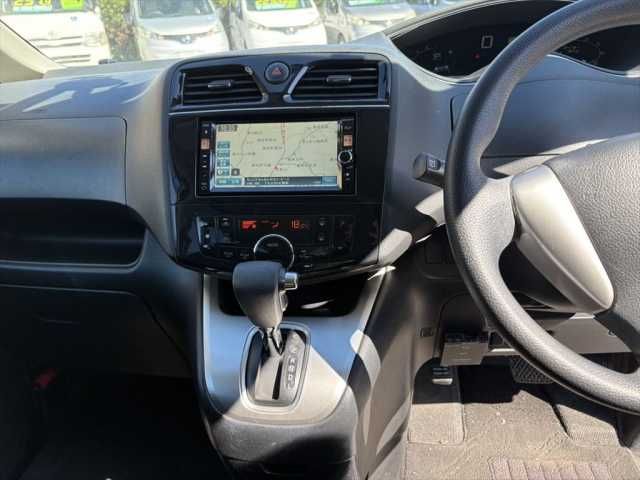 NISSAN SERENA  WG 2013