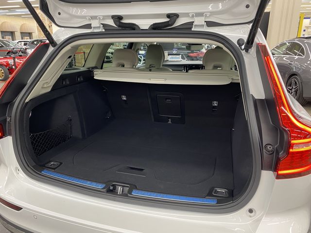 VOLVO VOLVO V60 2025