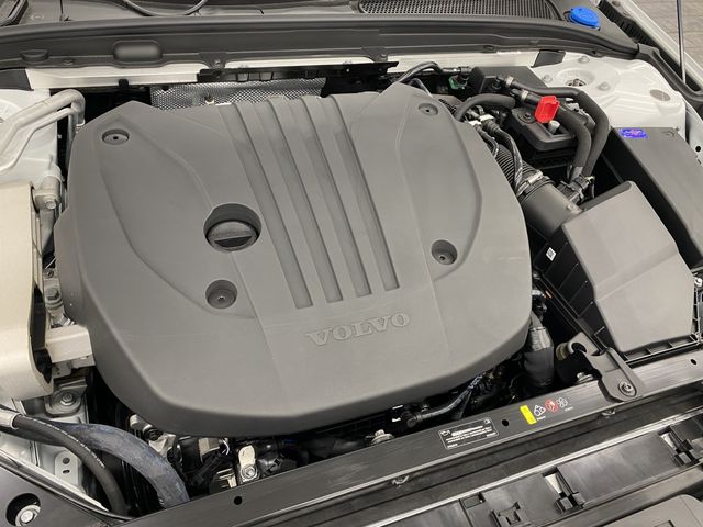 VOLVO VOLVO V60 2025