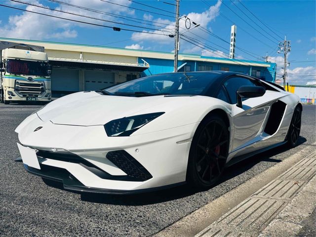 LAMBORGHINI LAMBORGHINI Aventador 2018