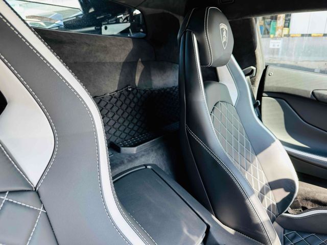 LAMBORGHINI LAMBORGHINI Aventador 2018