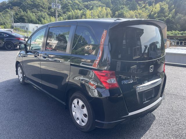 HONDA FREED 2008