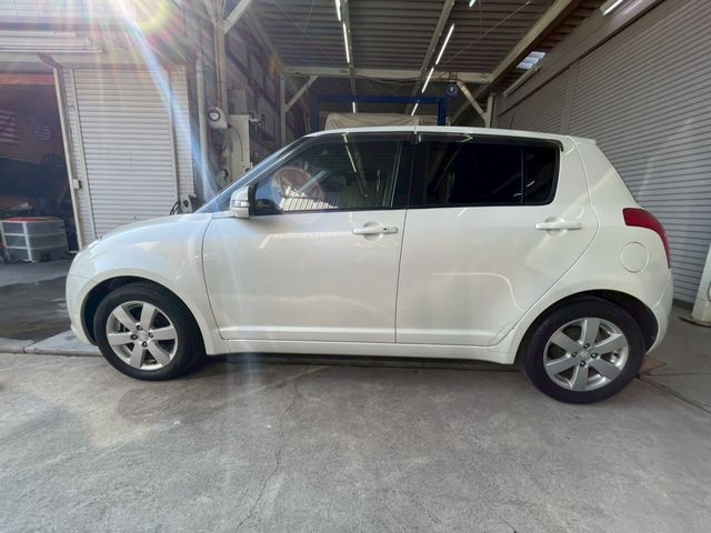 SUZUKI SWIFT 2009