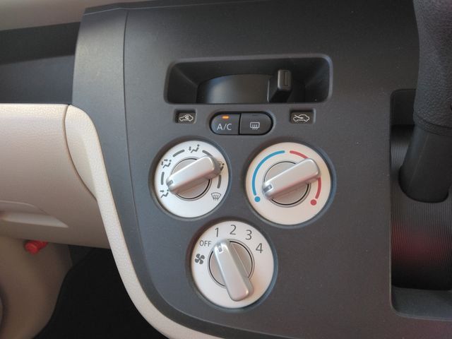 MITSUBISHI eK SPACE 2017