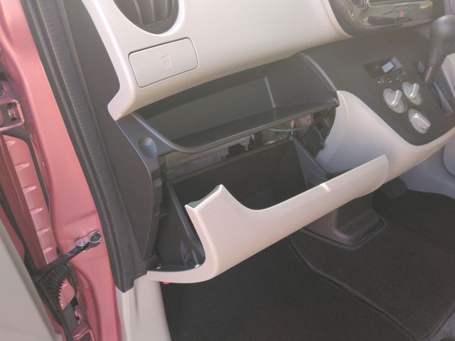 MITSUBISHI eK SPACE 2017