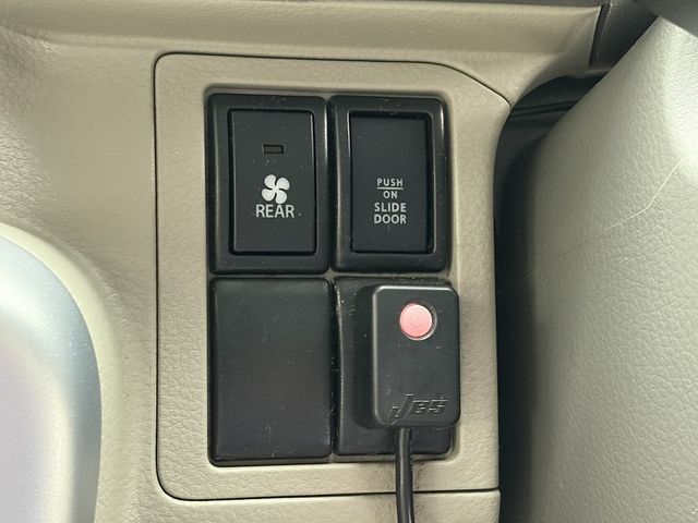 NISSAN NV100 CLIPPER RIO 2016