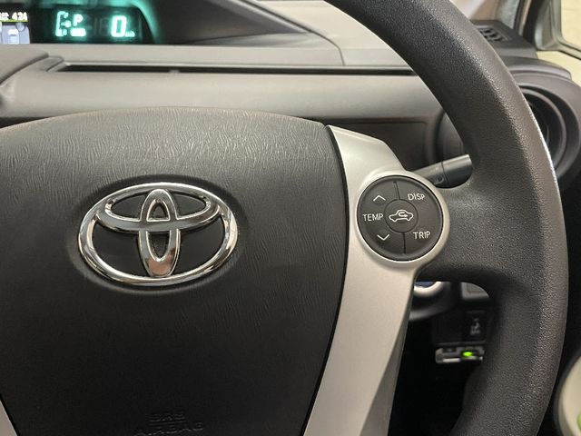 TOYOTA AQUA 2012