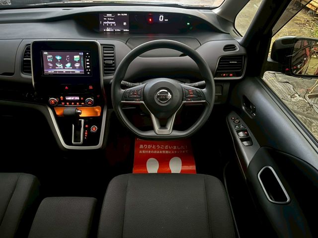NISSAN SERENA  WG 2017