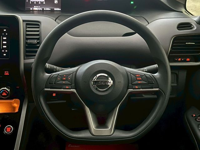 NISSAN SERENA  WG 2017