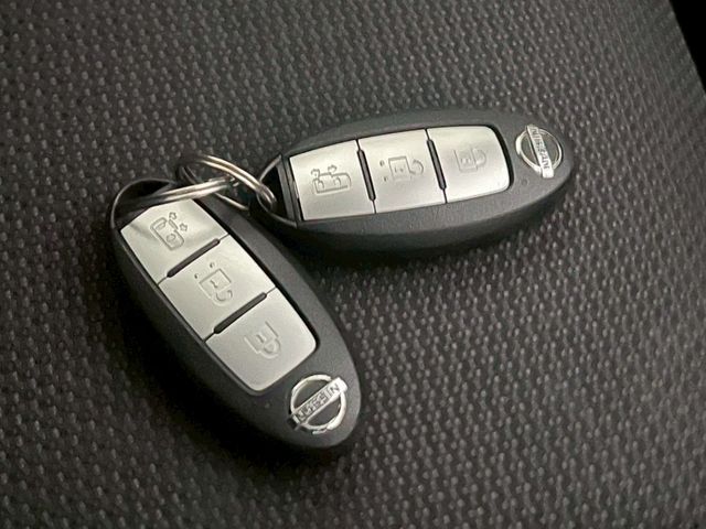 NISSAN SERENA  WG 2017