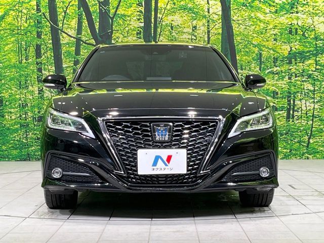 TOYOTA CROWN sedan hybrid 4WD 2018