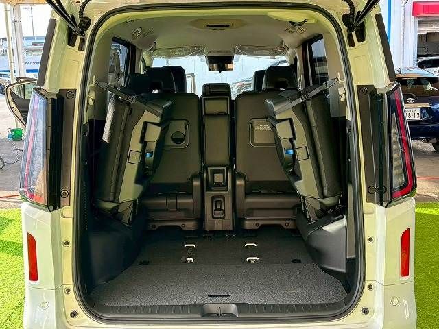 NISSAN SERENA  WG 4WD 2025