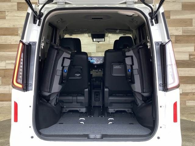 NISSAN SERENA  WG 4WD 2025