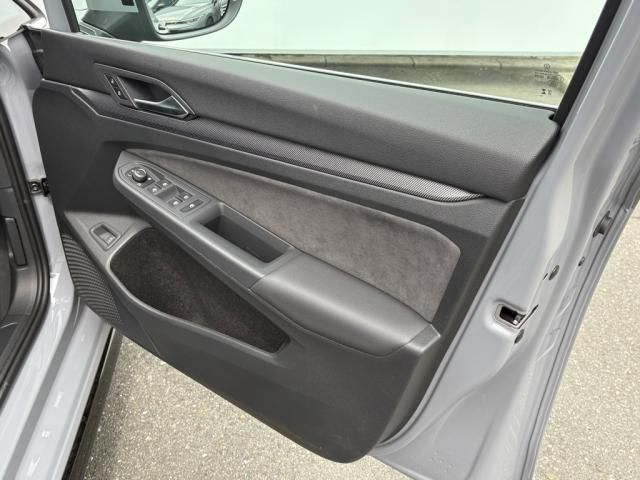 VOLKSWAGEN VOLKSWAGEN GOLF VARIANT 2025