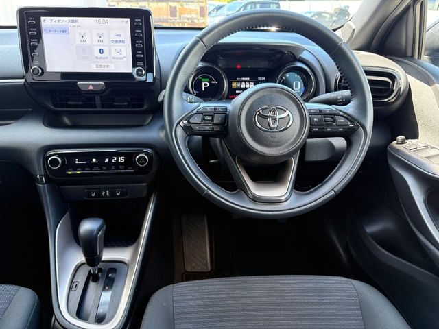 TOYOTA YARIS HYBRID 2023