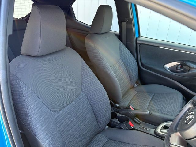 TOYOTA YARIS HYBRID 2023